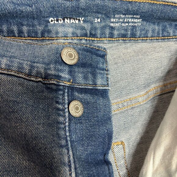 Old Navy Extra High Rise Sky-Hi Straight Secret Slim Pockets Distressed Jeans 24 - Picture 4 of 5